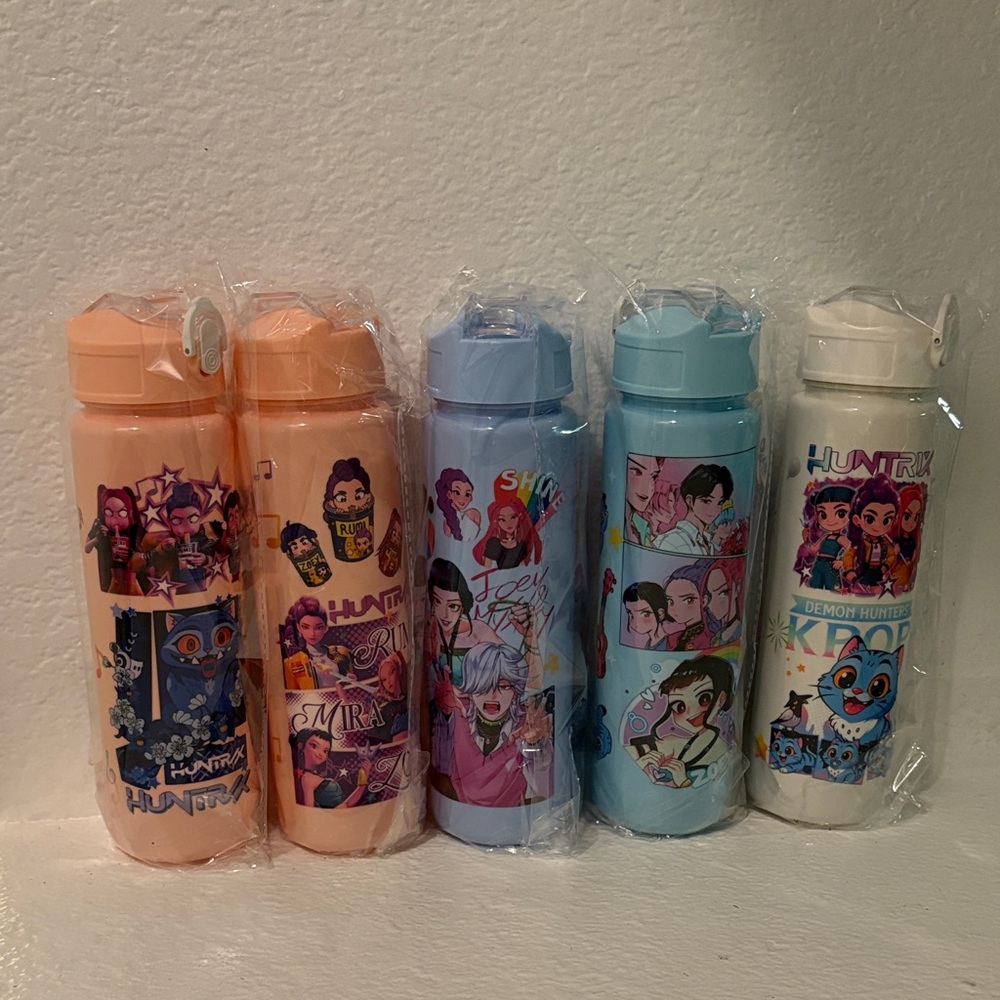 K-pop Anime Water Bottle